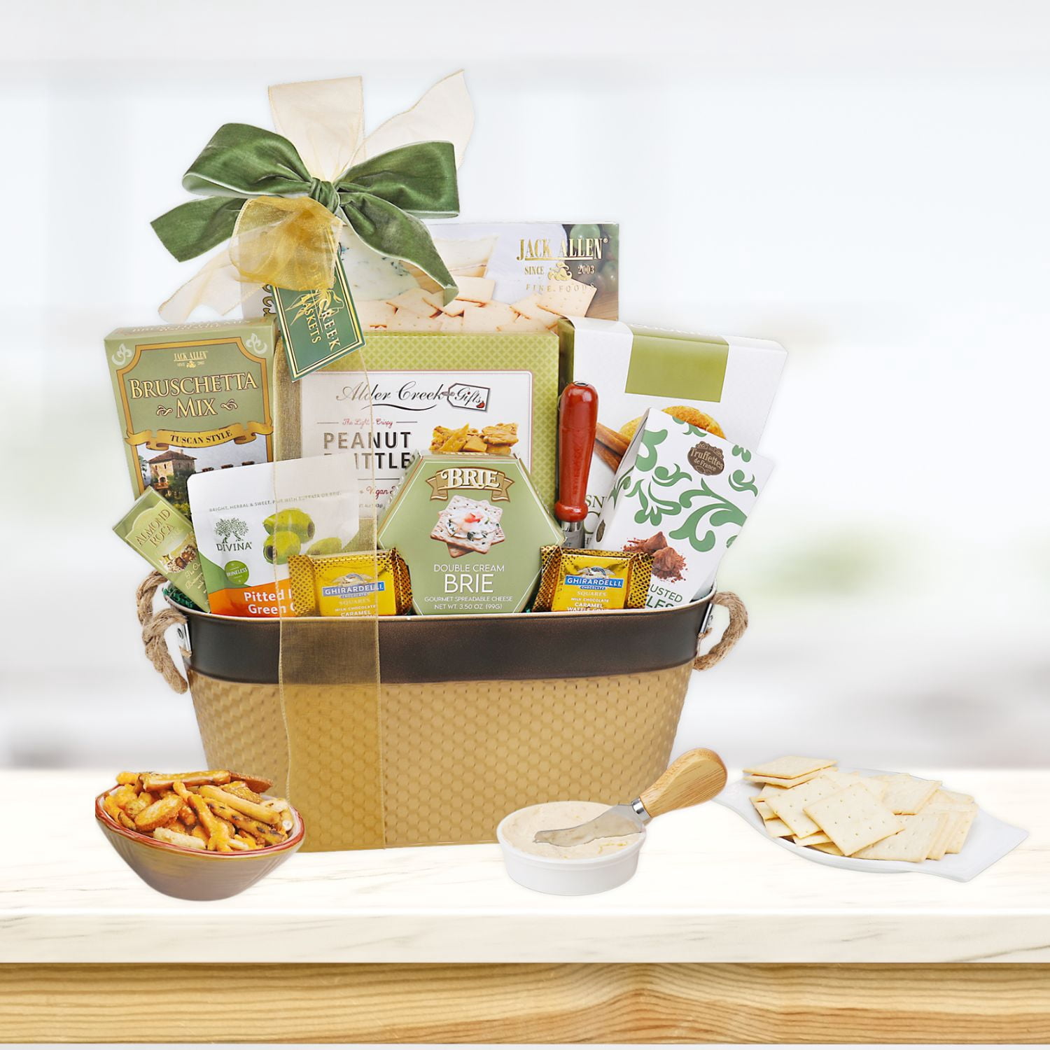 Alder Creek Gift Baskets Tasteful Gourmet Gift Basket 9 Pieces per Gift)