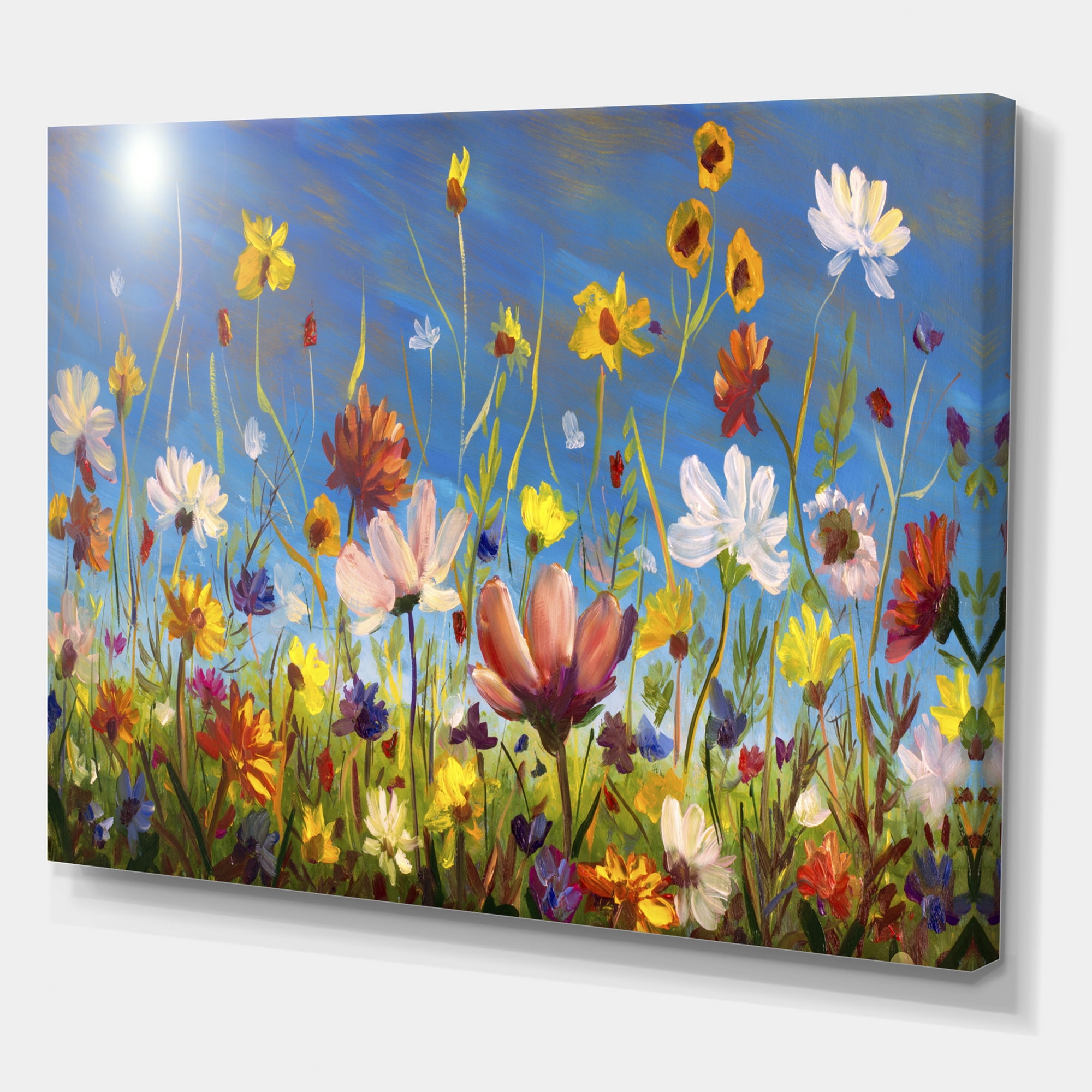 Designart ' Wildflowers and Daisies In Summer Garden Field II ' Traditional Canvas Wall Art Print