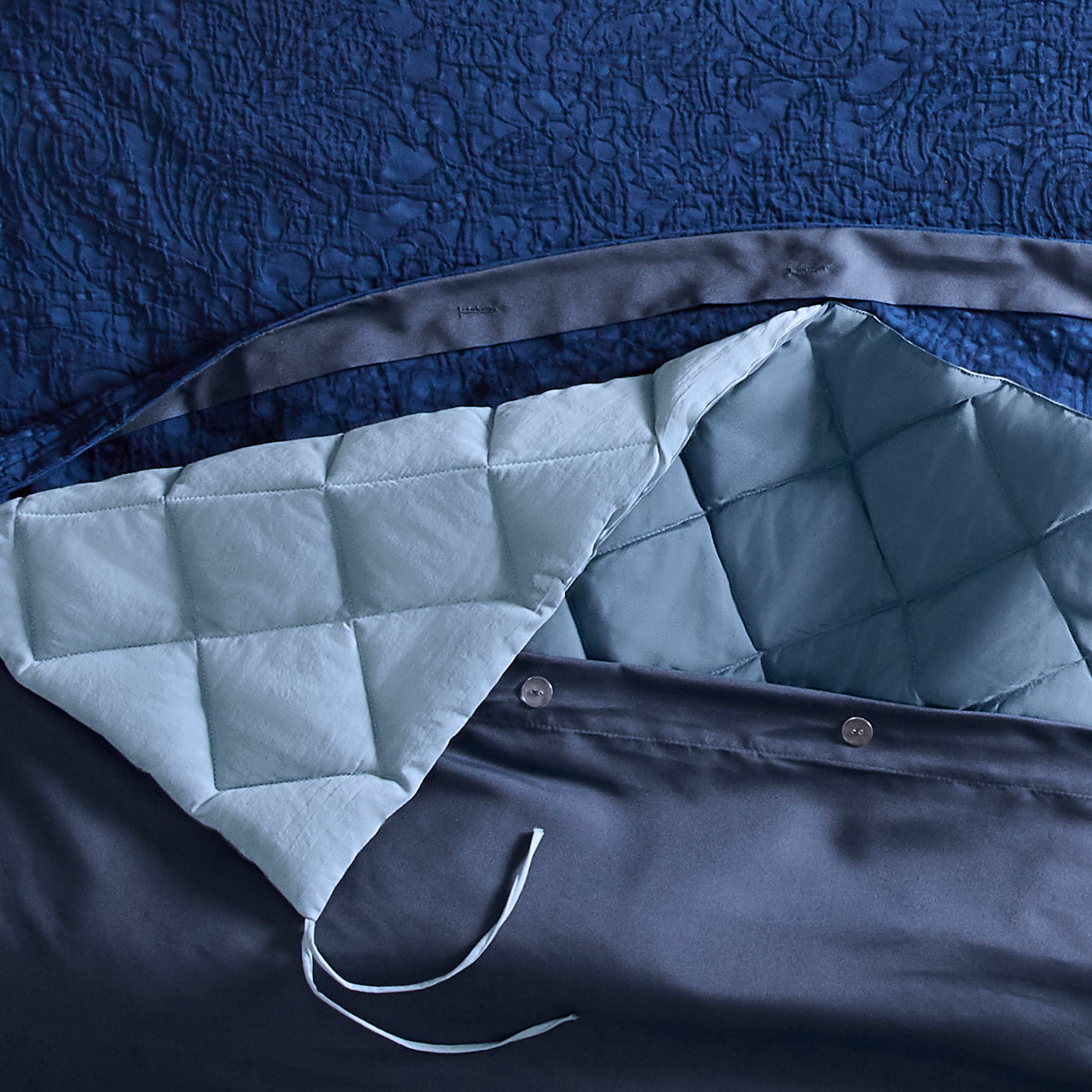 Better Homes & Gardens Down Alternative Comforter, Full/Queen - Blue, Reversible