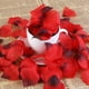 thumbnail image 4 of EeaseMX 2400 piezas de pétalos de rosa artificiales de tela para decoración de bodas (rojo oscuro), 4 of 7