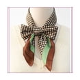 thumbnail image 2 of Pañuelo para el pelo de moda para mujer, pañuelos para la cabeza ligeros con sensación de seda simulada, pañuelos cuadrados, 2 of 6