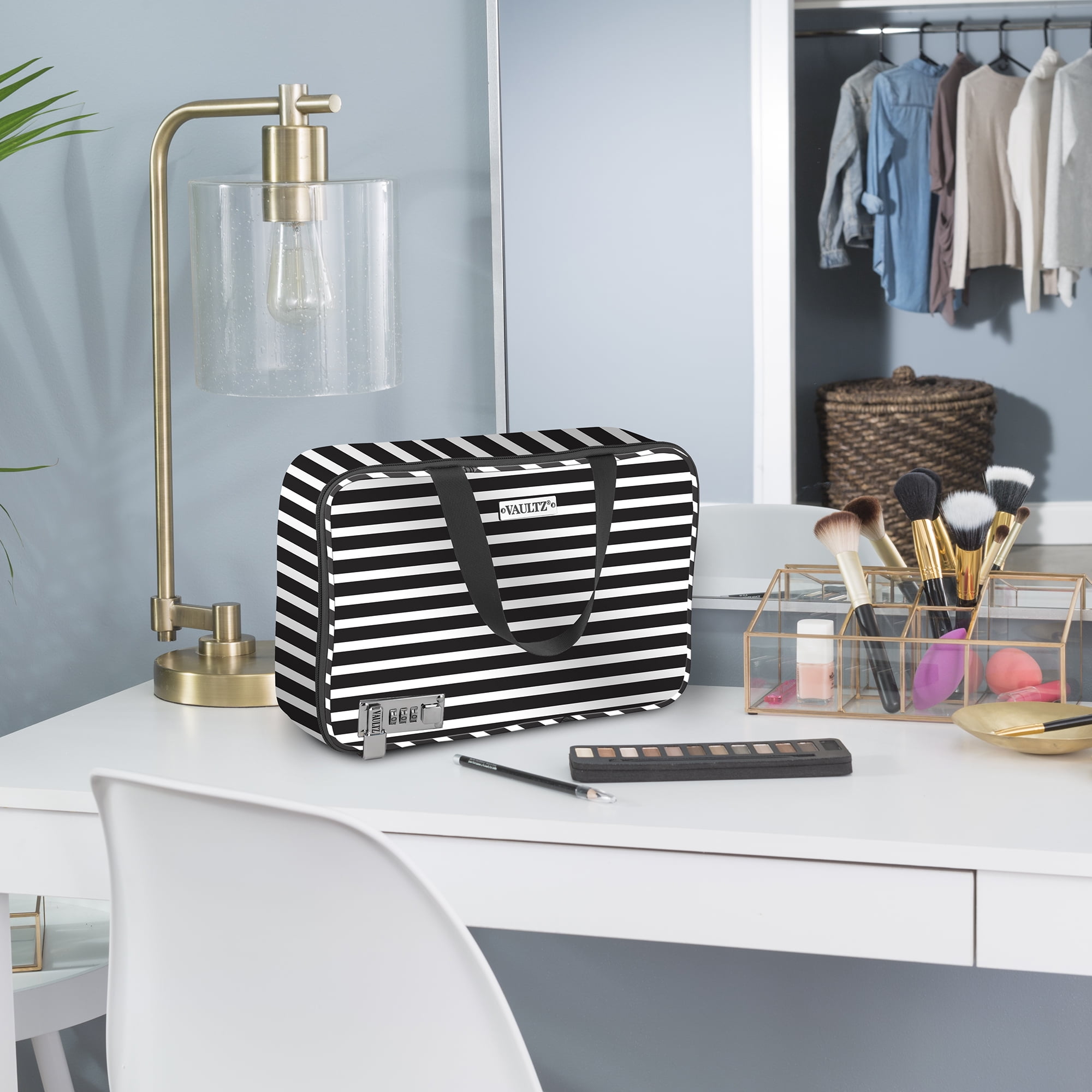 Vaultz Women's Locking Travel Bag, Black & White Stripe, VZ01134