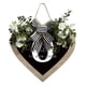 thumbnail image 1 of Guirnalda de 26 letras en forma de corazón con el apellido A Z para colgar en la puerta de entrada Guirnalda de primavera para colgar en la puerta de entrada, 1 of 3