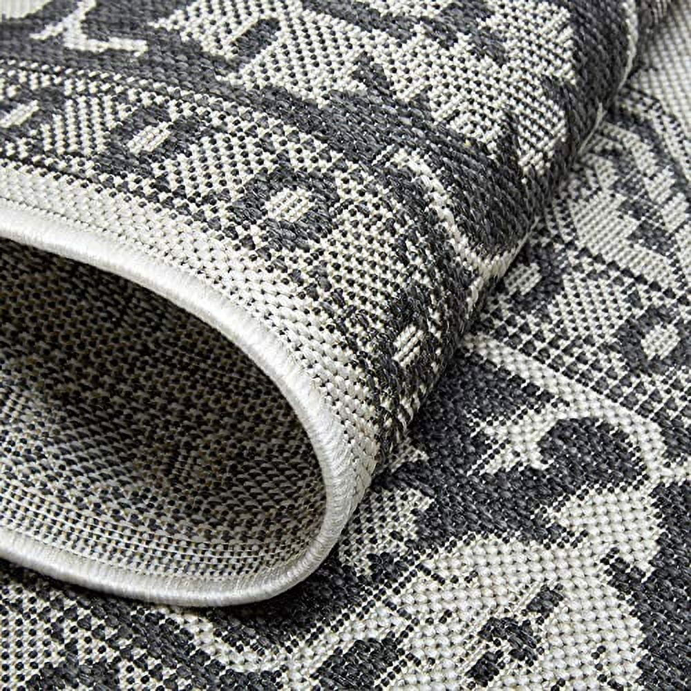 Nicole Miller New York Patio Country Ayana Transitional Border Indoor/Outdoor Area Rug, Grey/Black, 5'2"x7'2"