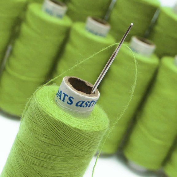 New Spun Polyester Thread Supplies Green Wholesale Spool Quilting Sewing 20 Pieces