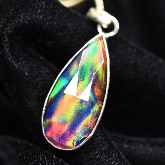 CERTIFEID Natural Ammolite 22Ct Pear 925Starling Silver Pendant Anniversary Gift