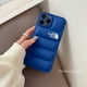 thumbnail image 4 of Funda Ondulada De Silicona Líquida 3D The North Face Para iPhone 14 13 12 11 Pro Max 14Plus Moda popular Marca Esponjosa Forma De Chamarra De Pluma squar LZIJ, 4 of 4