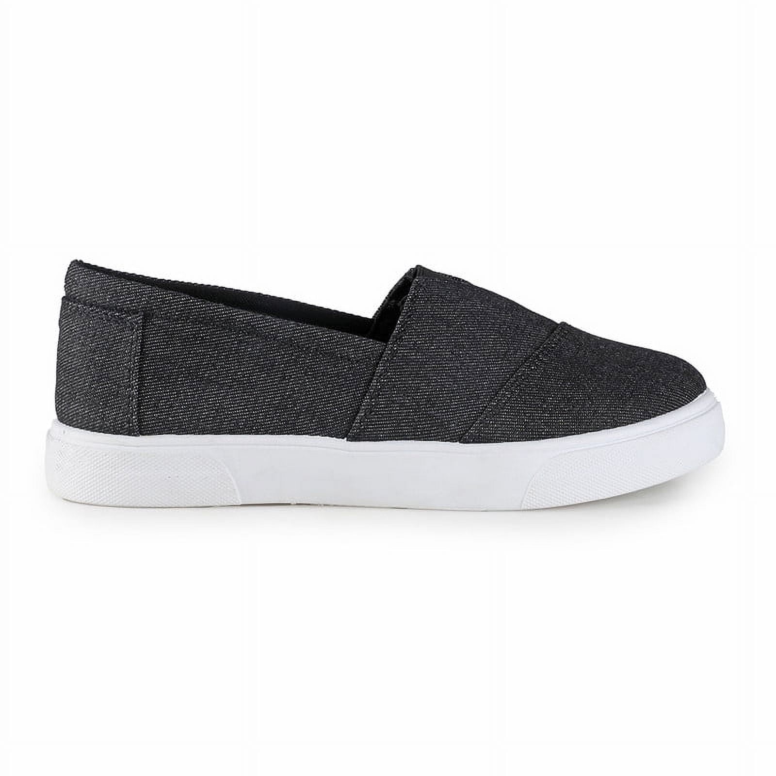 Slip On Women's Canvas Sneakers in Black