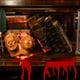thumbnail image 4 of Decoración de estante de metal XINYU Goteo de Sangre Halloween Rojo, 4 of 4