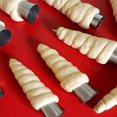thumbnail image 4 of Molde cónico de acero inoxidable para croissants, 6 piezas, grande y pequeño, para pan danés en espiral, herramienta para hornear pan en forma de tubo grande, 4 of 5