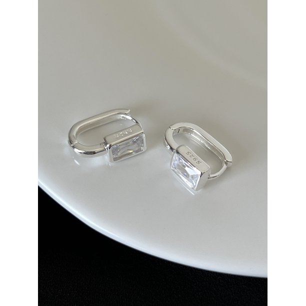 Pendientes de diseño de nicho pequeño para mujer, pendientes y aretes geométricos sencillos y de moda.