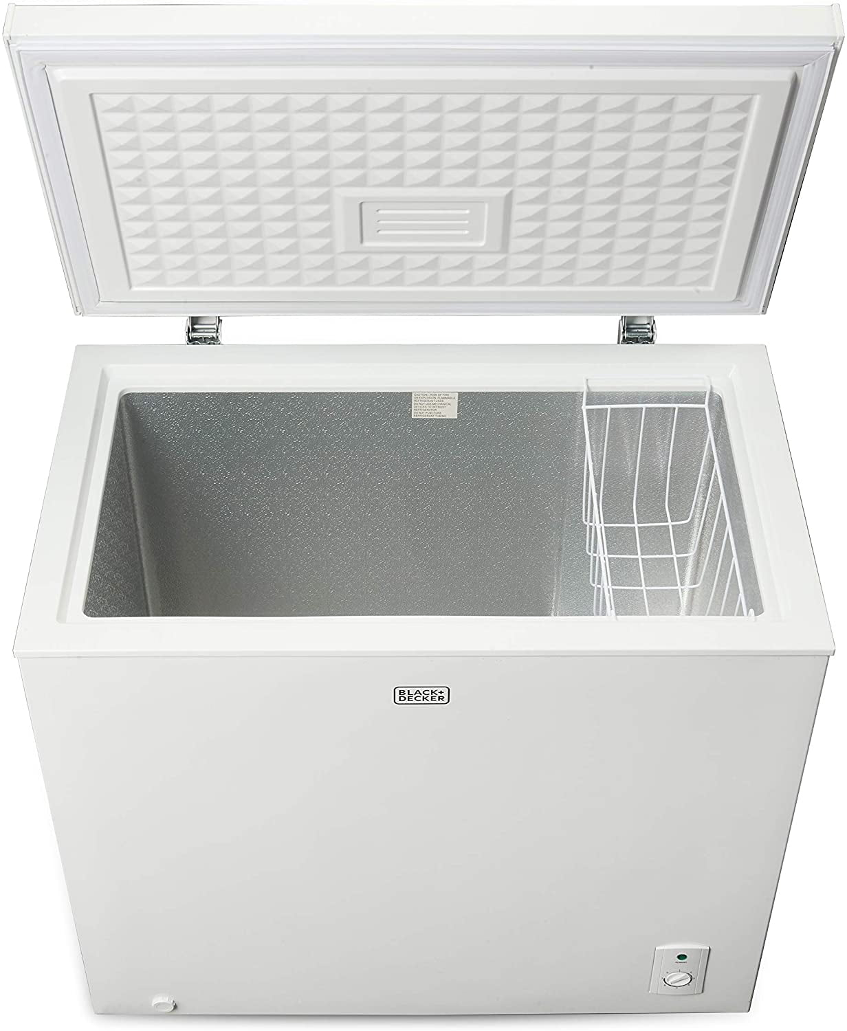 BLACK+DECKERBCFK706 7 cu. Ft. Manual Defrost Chest Freezer - White