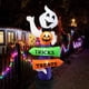 thumbnail image 2 of Fantasma inflable grande de Halloween, decoración de letreros de calle de calabaza, trucos o golosinas, suministros para fiestas festivas de Halloween, 2,4 m, 2 of 4