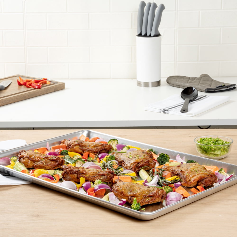 Restaurantware Full Size Baking Sheet Pack of 1 Heavy Duty 26 x 18 x 1 Inch Aluminum Oven Tray, Commercial Bakery Pan, Warp-Resistant Silver Tray, Rimmed Edges, Ideal For Baking Or Roasting