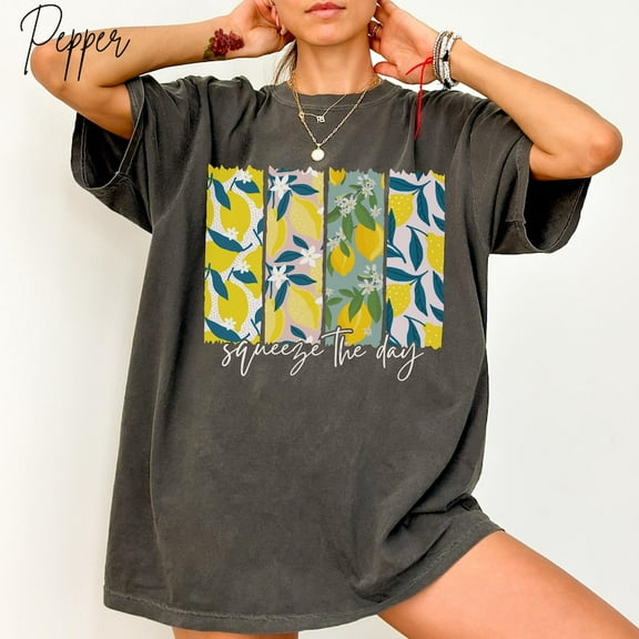 Summer Tshirt Lemon Graphic Tee Gift for Her, Trendy Summer Fruits Tshirt, Cute Beach Coverup, Amalfi Coast Vibes, Plus Sizes
