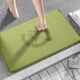 thumbnail image 5 of Alfombrilla de Baño Súper Absorbente con Base de Caucho Seco, Antideslizante y Lavable. Ideal para Colocar Frente a La Bañera o Ducha. Medidas: 40X60 Cm (16X24 Pulgadas)., 5 of 7