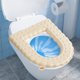 thumbnail image 4 of Cojín Universal para Asiento de Inodoro, Poliéster Suave y Cómodo, Lavable y Reutilizable, Cómodo Diseño En Forma de O, Multicolor, Apto para La Mayoría de Asientos Estándar, 42 Cm de Diámetro., 4 of 6