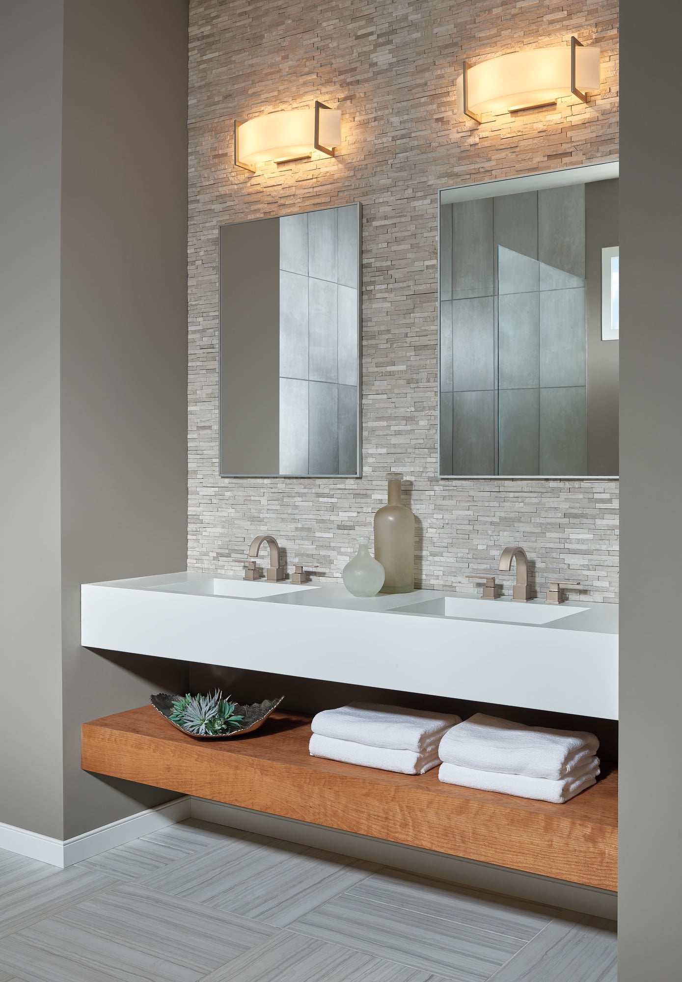 Delta Vero Two Handle Widespread Bathroom Faucet in Stainless 3553LF-SS