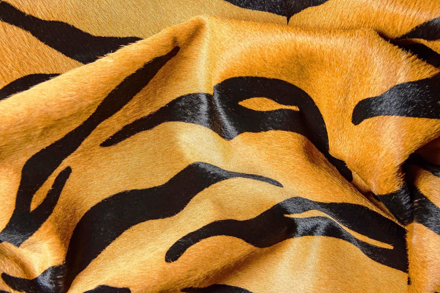 H-Natural 6'X7' Togo Animal Print Cowhide Rug