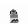 thumbnail image 4 of Nike Men's Zoom Vomero 5 Yankees Running Shoes, from StockX, 4 of 5