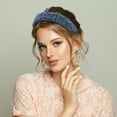 thumbnail image 4 of Diadema suave y esponjosa de colores sólidos para mujeres, hecha de lana de cordero, azul, 4 of 7
