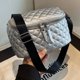 thumbnail image 1 of Bolso bandolera para mujer Bolso grande de cuero PU Bolsos tipo satchel acolchados (Plata), 1 of 8