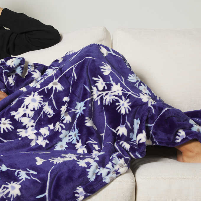 Flora Nikrooz Plush Throw with Foot Pocket, Blue