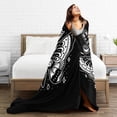 thumbnail image 4 of Manta con diseño de daga de mariposa en blanco y negro para sofá cama, 152 x 127 cm, súper suave, acogedora, de franela, ligera, difusa y cálida, 4 of 7