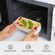 thumbnail image 3 of Lonchera tipo bento U Chef con 3 espacios de silicona para comida incluye bolsa portátil Beige, 3 of 7