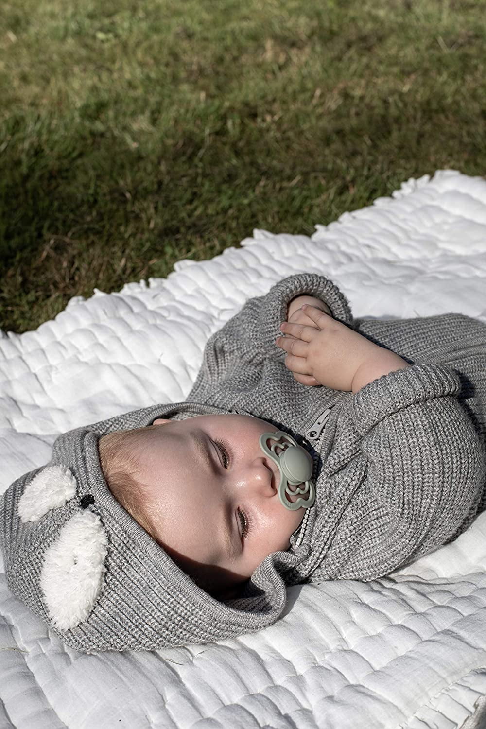 Sucettes Supreme BIBS pour Bébé | Sucette en Caoutchouc Naturel Sans BPA | Fabriqué au Danemark | Ensemble de 2 Sucettes (6-18 Mois)