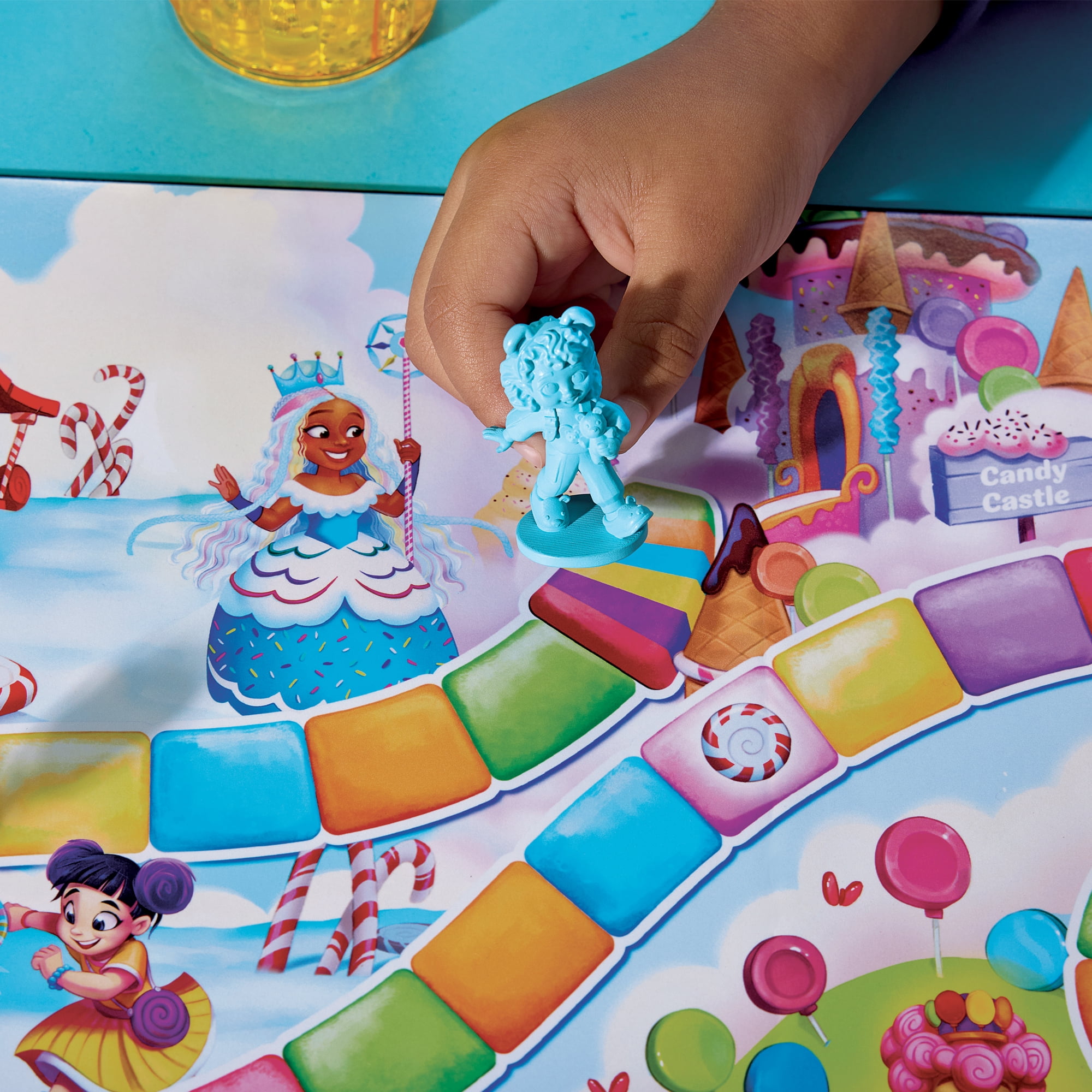 Candy Land Board Game, 2 Ways to Play, Reimagined Gameboard & Tokens, Ages 3+