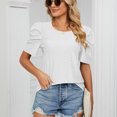 thumbnail image 2 of Blusa blanca con mangas plisadas y cuello redondo: blusa informal, elegante y versátil para mujer, talla S Summer Chic, 2 of 8