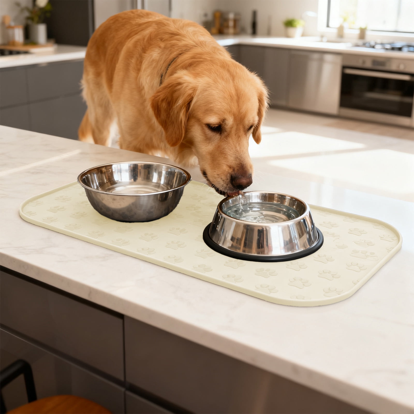Rectangular Silicone Pet Mat for Cats and Dogs Defend Spill and Defend Slide Mat Slow Feeding Mat Foolproof To Clean Silicone Pet Placemat