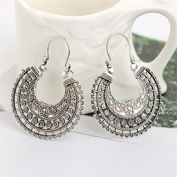 PONPRNGY Boucles d'Oreilles Pendantes Boho Antique Sculptées de Fleurs pour Femmes Vintage Fait Main Creusé Antique Floral en Forme Géométrique Plaqué Or Argent Boucles d'Oreilles Créoles pour Style Ethnique Bijoux Cadeaux