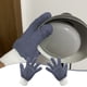 thumbnail image 1 of Guantes de microfibra para limpiar - 1 par de manoplas reutilizables para ventanas, persianas, lámparas, coches y muebles - Poliéster gris, 1 of 8