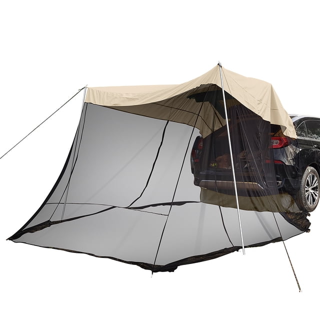 extensión trasera del coche sombrilla carpa vehículo toldo lateral del maletero coche labymos Beige, vista 3/4 frontal mostrando la tienda trasera desplegada junto a un automóvil; toldo beige en poliéster 210T con paneles de malla de alta densidad que cubren la parte trasera y lateral, varillas de soporte plegables, cuerdas elásticas y estacas de aleación en las esquinas, entrada con cremallera y bolsa de transporte incluida, tamaño aprox. 290 x 200 x 200 cm; también adecuada para crear un área de sombra en campamento o cocina exterior.