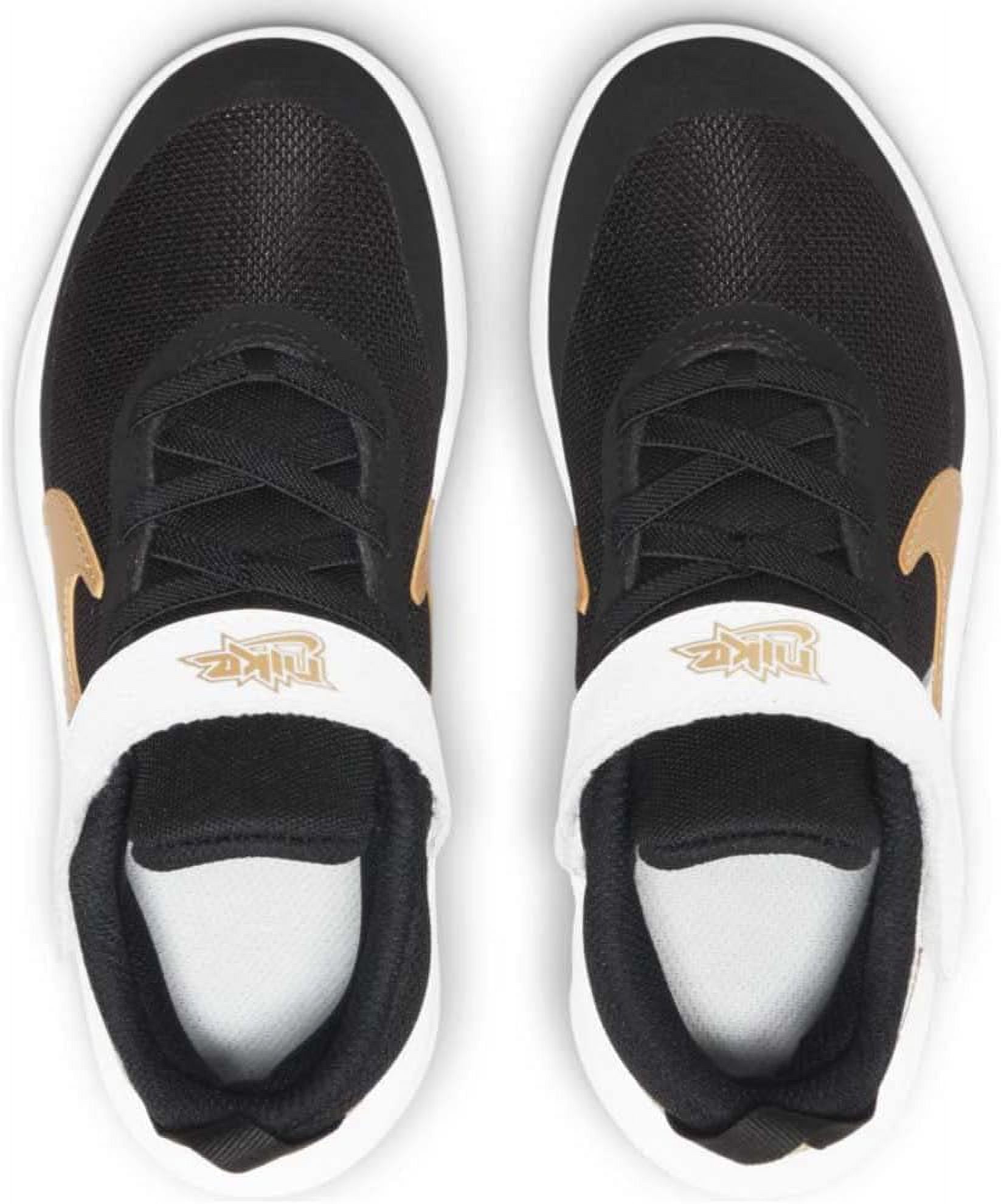 Nike Kids' Grade School Team Hustle D 10 Basketball Shoes (Black/White/Gold, 7, D)