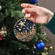 thumbnail image 4 of Adorno Colgante de Acrílico Navideño 2024 | Decoración Redonda para Árbol de 8 Cm | Impresión Duradera a Doble Cara | Regalos Familiares | Regalos para Compañeros de Trabajo | Decoración Navideña par, 4 of 6