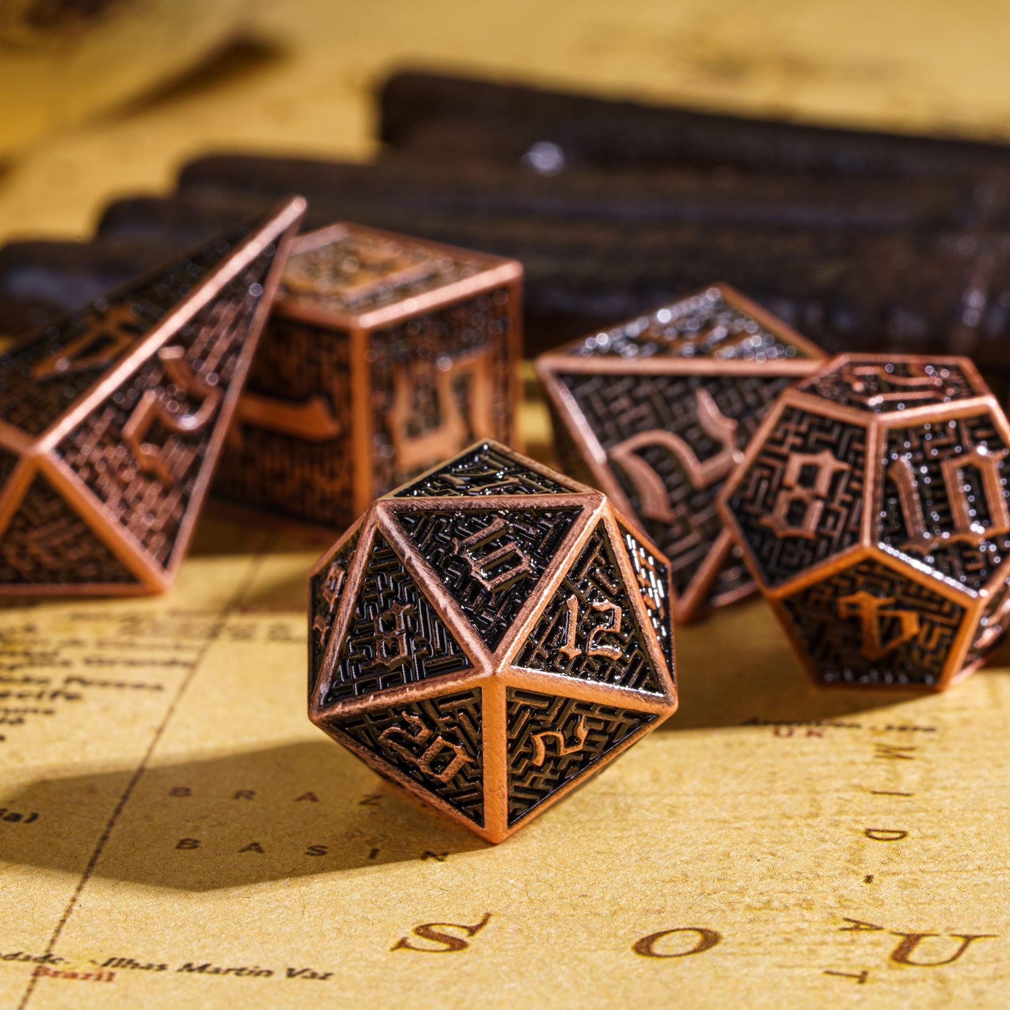 Cusdie 7-Die Metal DND Dice Set, Maze Design Metal Polyhedral D&D Dice Set for DND Dungeons and Dragons TTRPG Role Playing Games