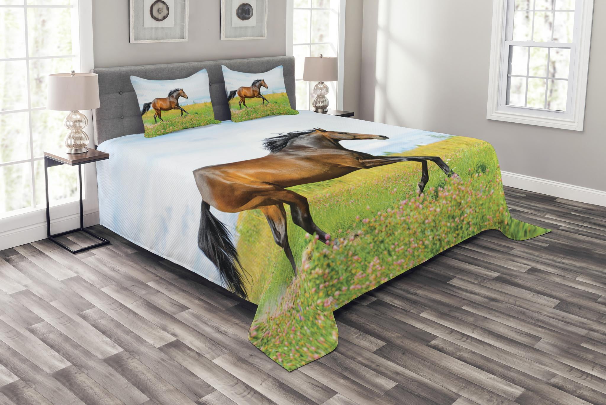 Equestrian Bedspread Set Queen Size, Horse Runs Gallop on Flower Meadow