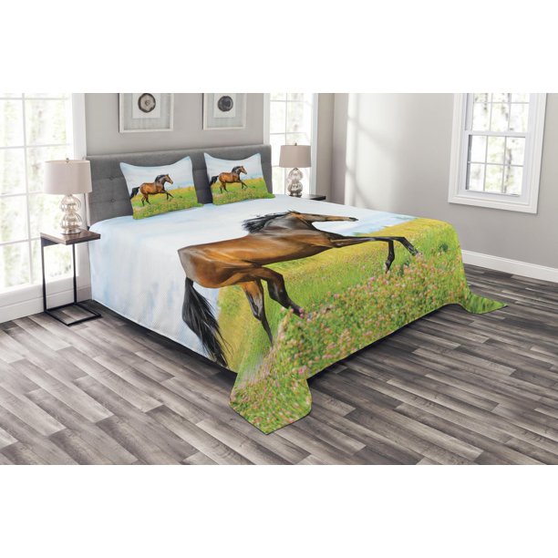 Equestrian Bedspread Set, Horse Runs Gallop on Flower Meadow Rural