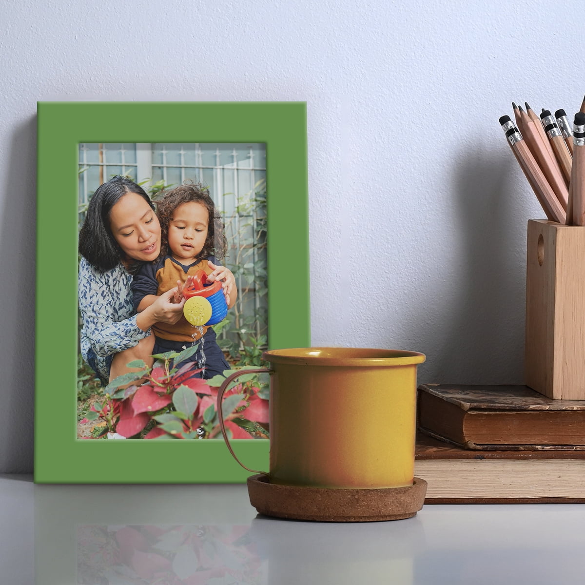 Modern Real Wood 4x6 inch Picture Frame in Green