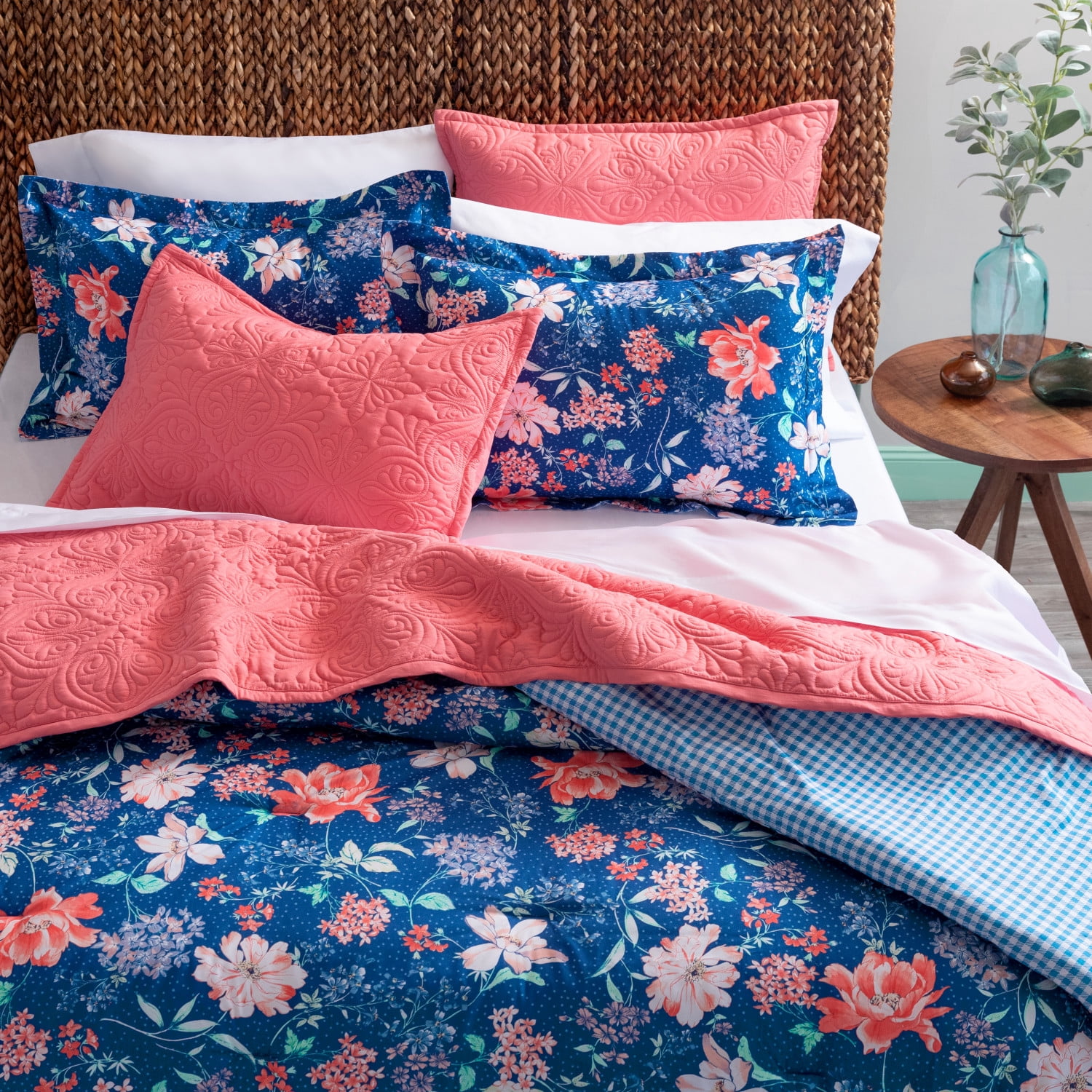 Martha Stewart Everyday 3 Piece Comforter Set - Queen, Polka Dot