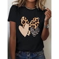 thumbnail image 1 of Camiseta deportiva informal de moda para mujer con estampado de leopardo y corazones a rayas, cuello redondo, tejido de mezcla de poliéster con elasticidad media, ideal para todas las estaciones. Ide, 1 of 5