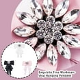 thumbnail image 2 of Qarigey Broche de aleación para colgar, tamaño compacto, mano de obra fina, joyería de moda para mujer, firmeza, pasador de pecho para mujer Accesorios de disfraces Blanco Qarigey  AP017679-01, 2 of 6