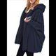 thumbnail image 1 of Chaqueta con Capucha y Cuello en V de Larga de Color Liso para Mujer, Informal, Holgada, de Felpa, Sin Botones. Azul Marino 4XL, 1 of 7