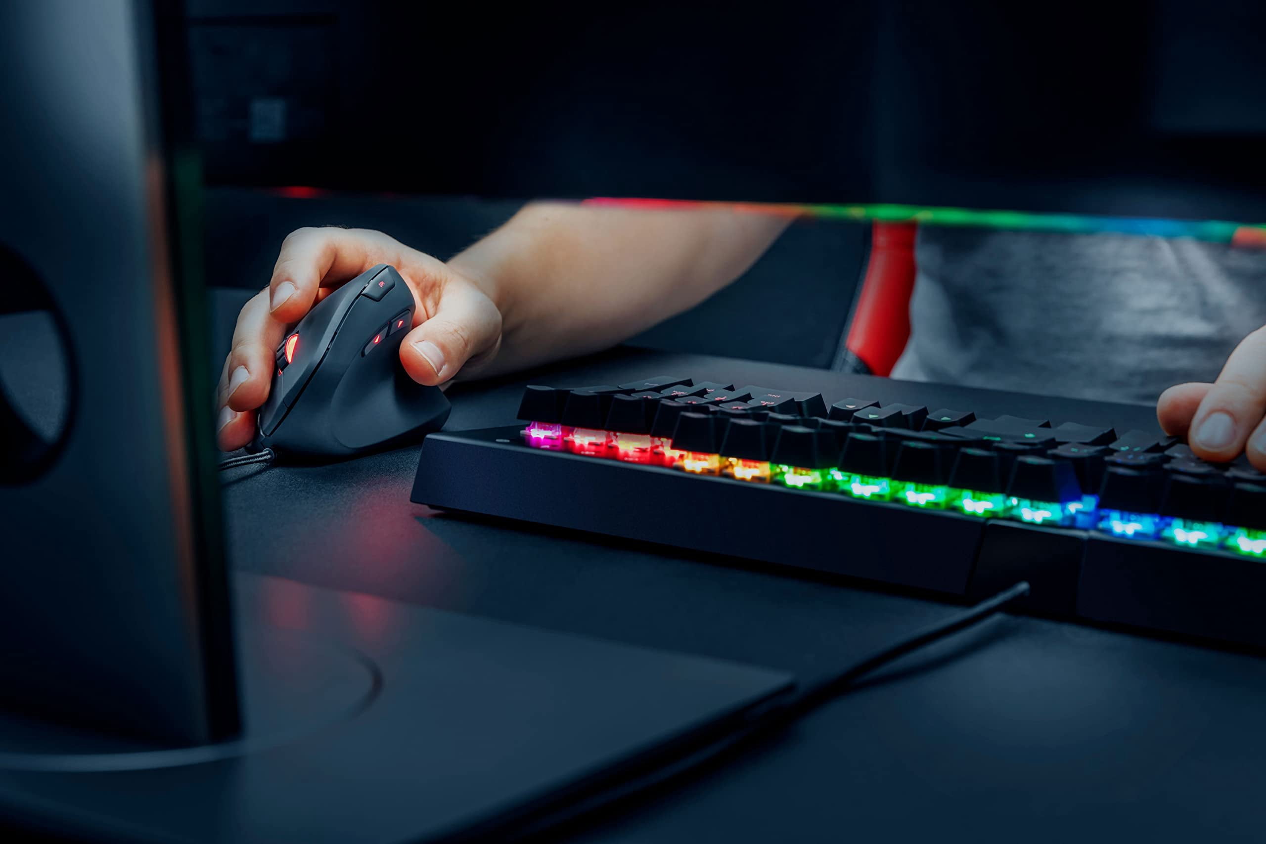 Trust Gaming GXT 144 Rexx Vertical Ergonomic Gaming Mouse, 250-10,000 DPI, 6 Buttons, Black