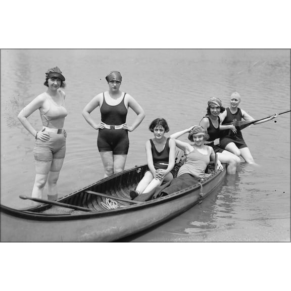 24"x36" Gallery Poster, women at Potomac Tidal Basin beach, Washington, D.C., 1922
