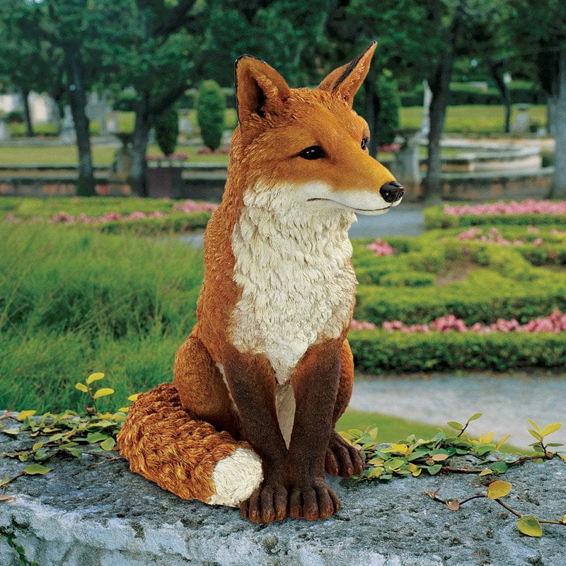 Palace Peacock Garden Statue by Design Toscano