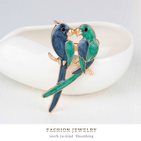 EGNMCR Brooches and Pins for Women Birds Brooches Pin Costume Accessories Jewelry Lapel Pins For Gift Parrot brooch